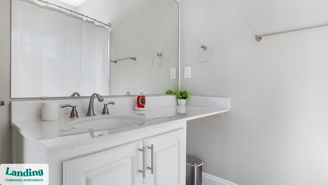 Building Photo - 100 Crossing Blvd