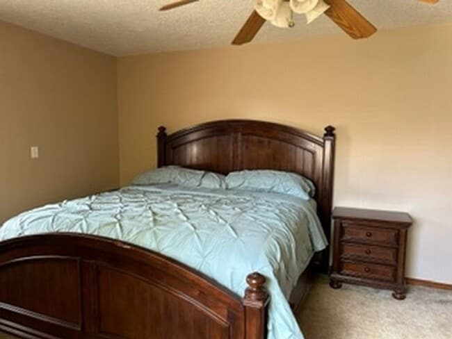 Building Photo - FURNISHED RENTAL, 3 bedroom with 4 car garage