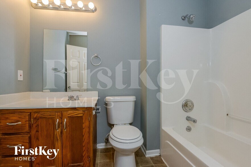 Building Photo - 333 Woods Ave