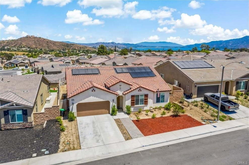 Building Photo - 29134 Evans Way