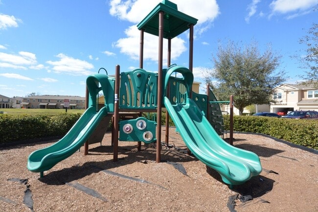 Building Photo - OVIEDO 3br 2.5ba townhome in Arborview Par...