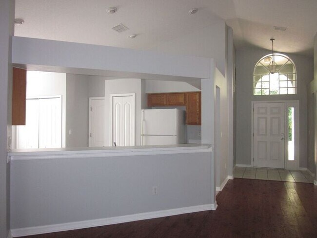 Building Photo - CHAPEL PINES