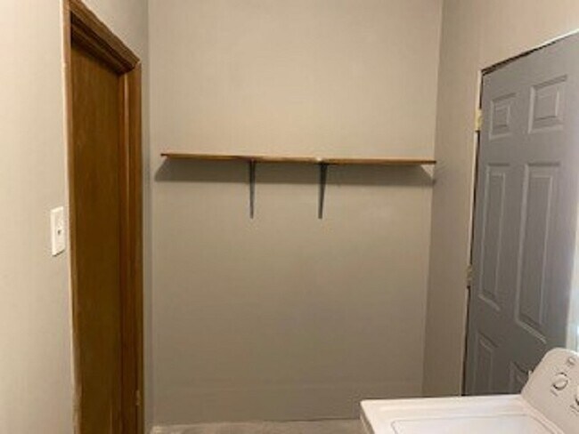 Building Photo - 1837 Devra Dr