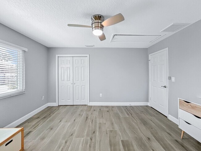 Building Photo - 4 Bed Waterfront Paradise with Pool, Dock & Gulf Access in Baileys Bluff