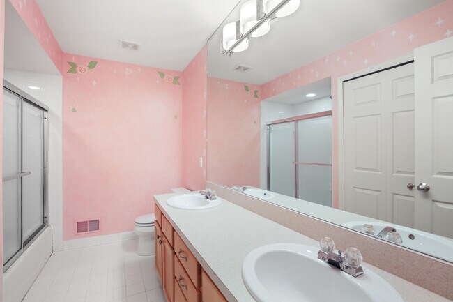 Building Photo - 6569 Whispering Woods Dr