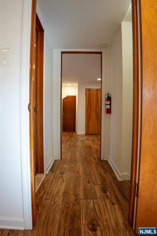 Building Photo - 58 Elm St