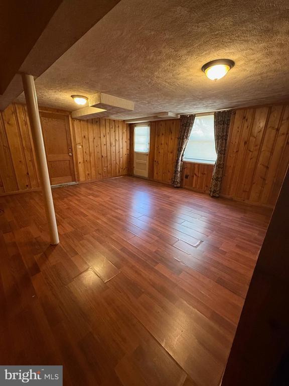 Building Photo - 536 Hampton Ln