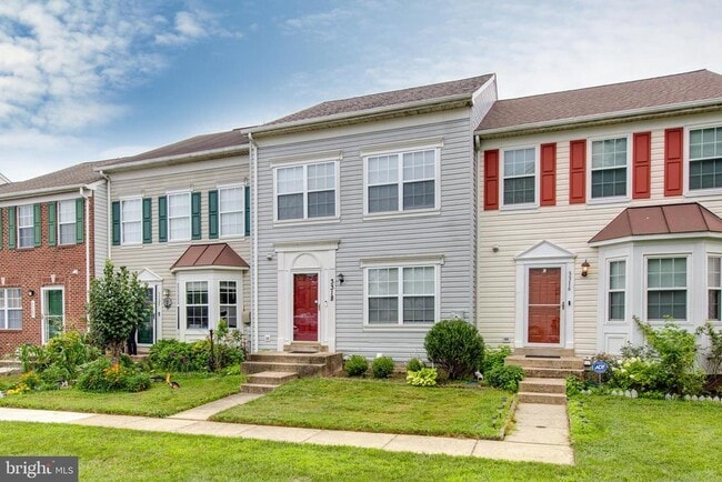 Building Photo - 3318 Hibiscus Ct