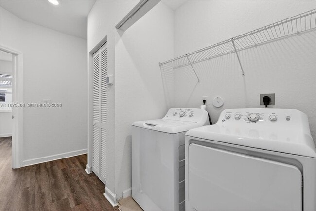 Building Photo - 2662 SE 10th St