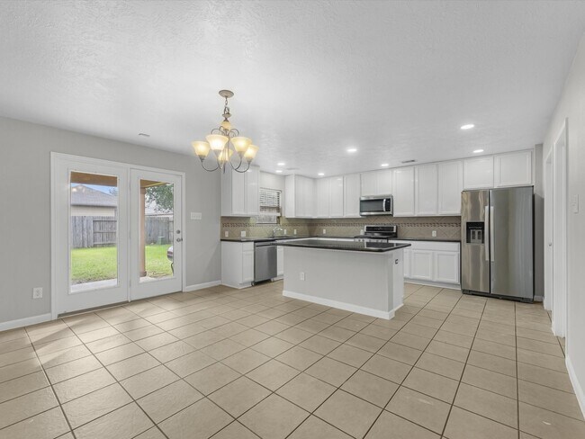 Building Photo - 6730 Crescent Creek Ln