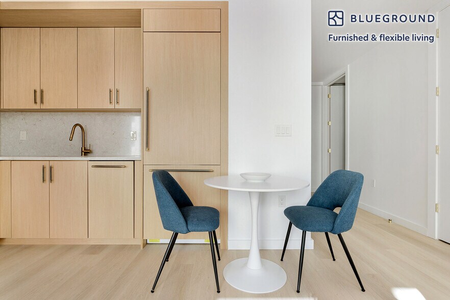 Building Photo - 525 Pacific St