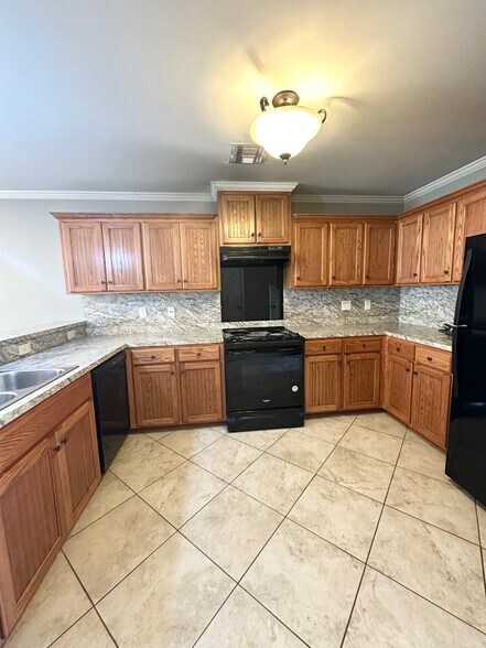 Building Photo - 456 Vieux Carre