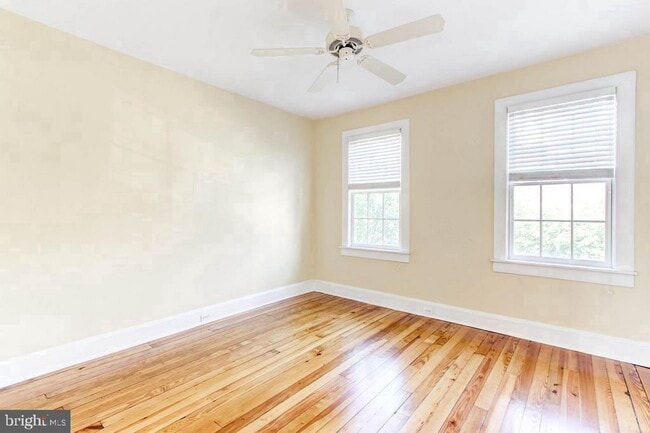 Building Photo - 1108 S Highland Ave