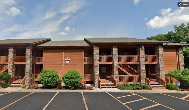 Building Photo - Furnished 2 bedroom 2 bath - Garden Level