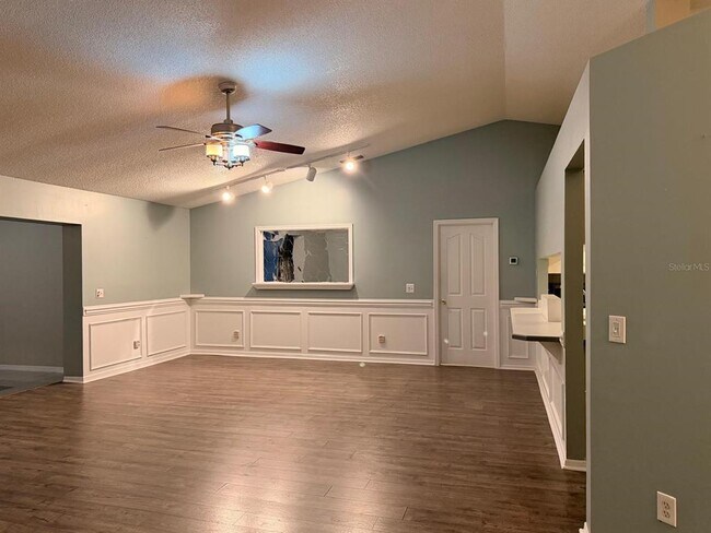 Building Photo - 104 Brewster Ln