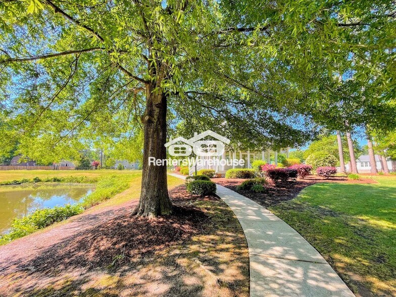 Building Photo - 804 Walnut Forest Ct