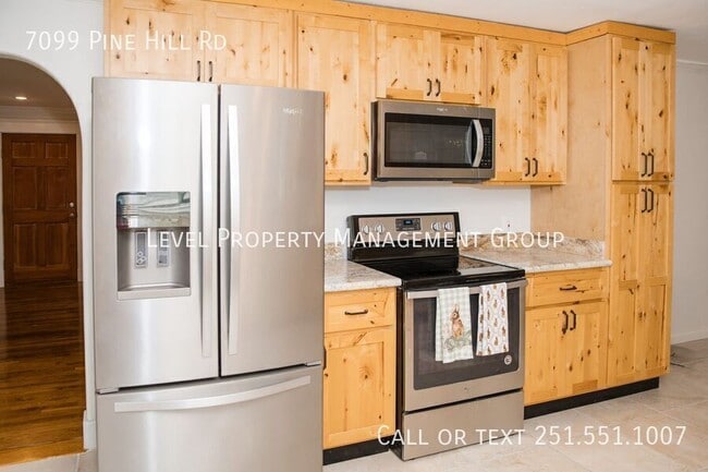 Building Photo - 7099 Pinehill Rd