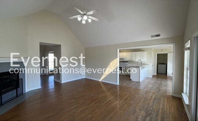 Building Photo - 14 Fawn Ln