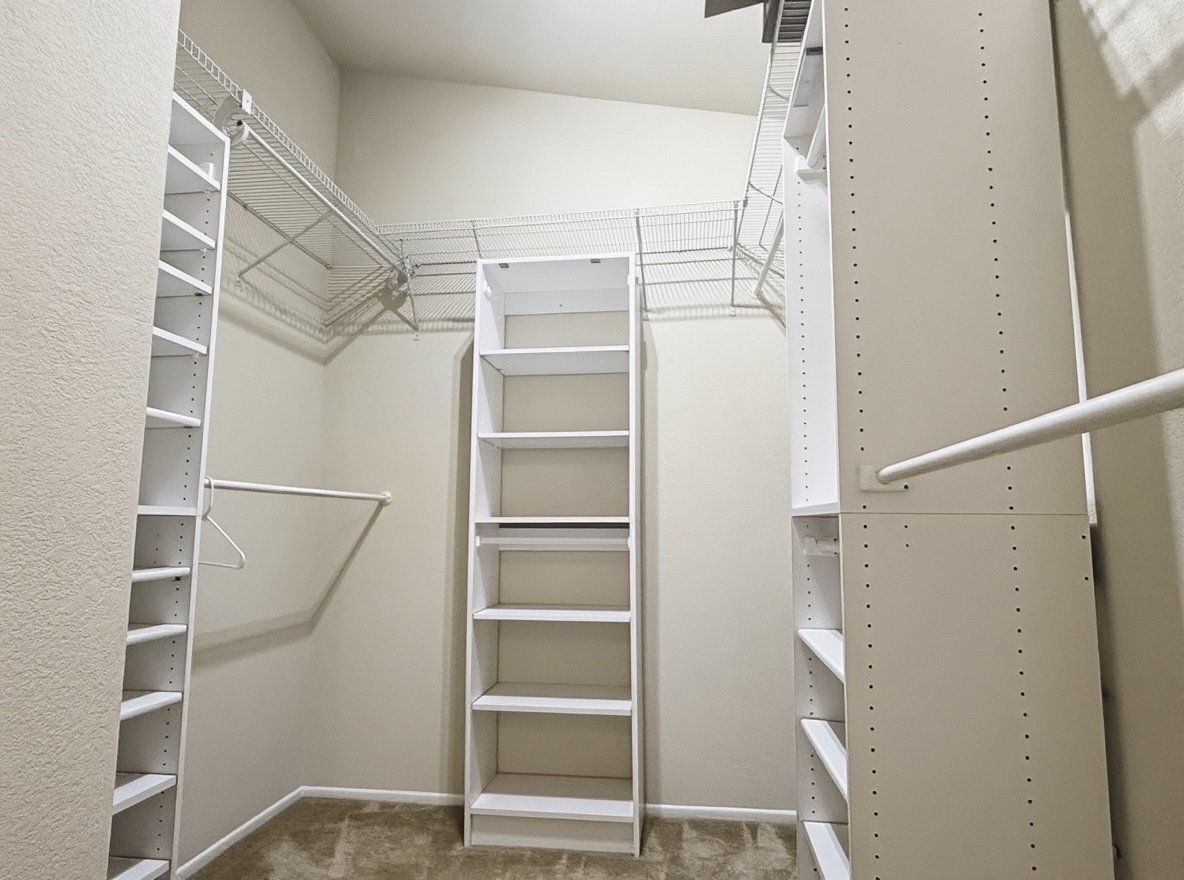 Building Photo - 10665 Cherry Hills Dr