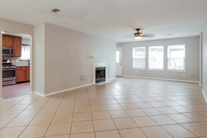 Building Photo - 1206 Caraquet Dr