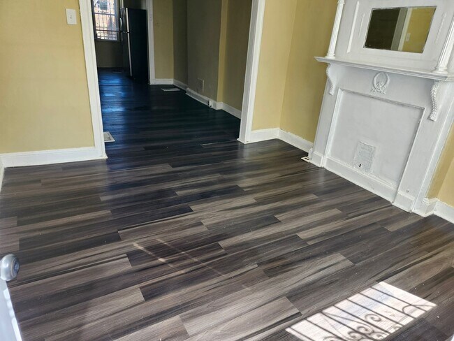 Building Photo - Charming 3BR Townhome in Baltimore