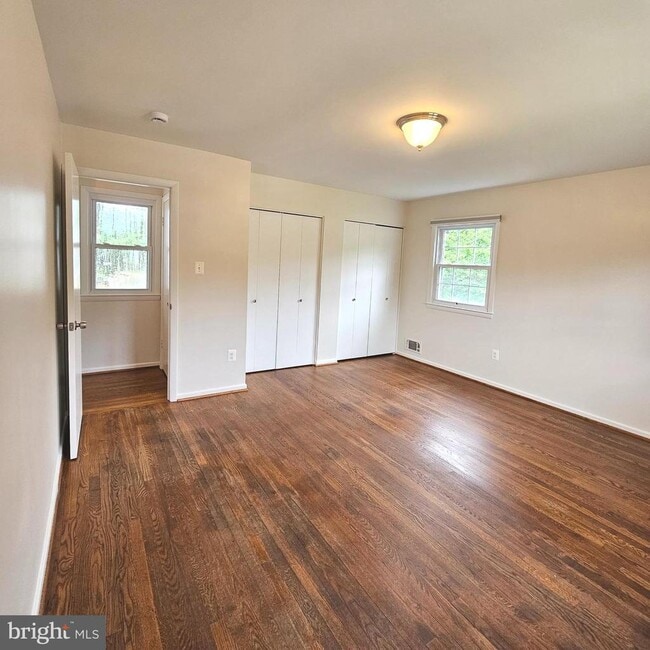 Building Photo - 8533 Pepperdine Dr