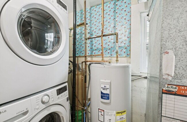 Building Photo - 1504 4th St NE