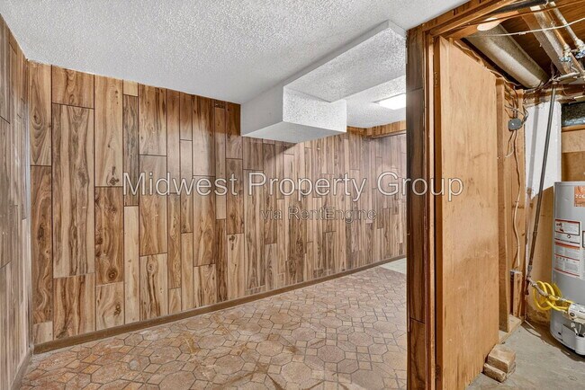 Building Photo - 1208 Verl Pl