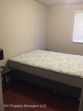 Building Photo - 1517 Washington St E