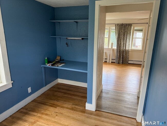 Building Photo - 82 Mountain Rd