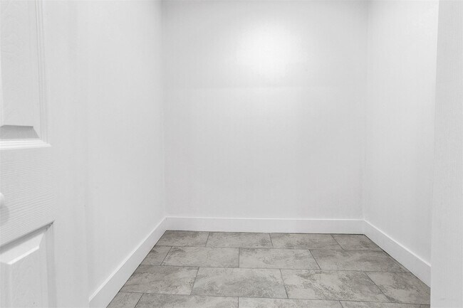 Building Photo - 391 NW 58th Ave