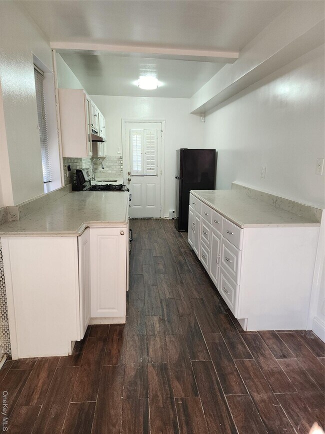 Building Photo - 1609 Colden Ave