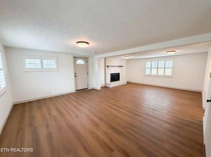 Building Photo - 8717 Kildare Dr NW