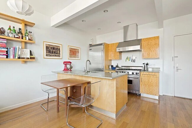 Building Photo - 20 Broadway Unit 501