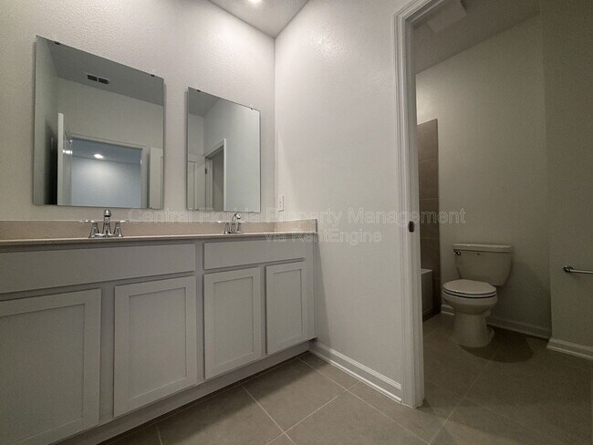 Building Photo - 7370 Summer Ivy Aly