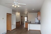 Building Photo - 2544 Begonia Ct