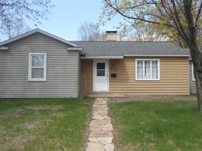 Building Photo - 3 Bed 1 Bath near UWEC! Available June 1st