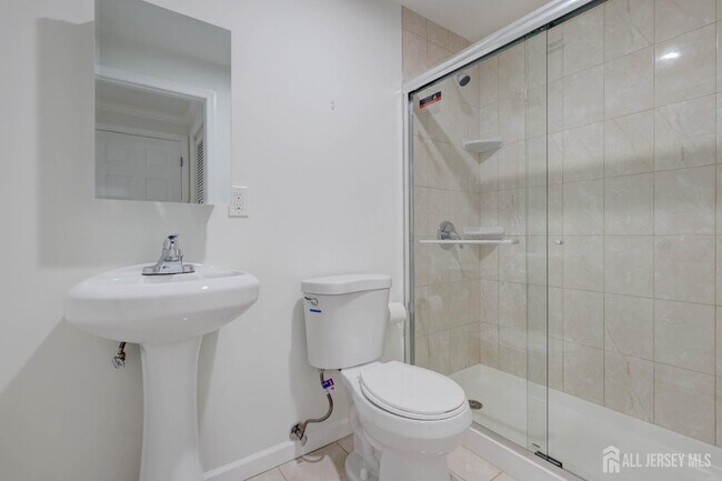 Building Photo - 101 Pearce Ln