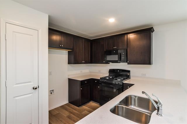 Building Photo - 3004 Coyote Way