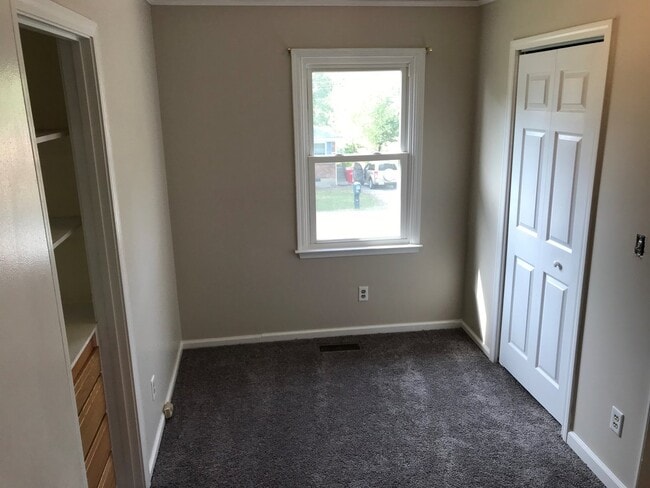Building Photo - Move In Ready 3 Bedroom Brick Home