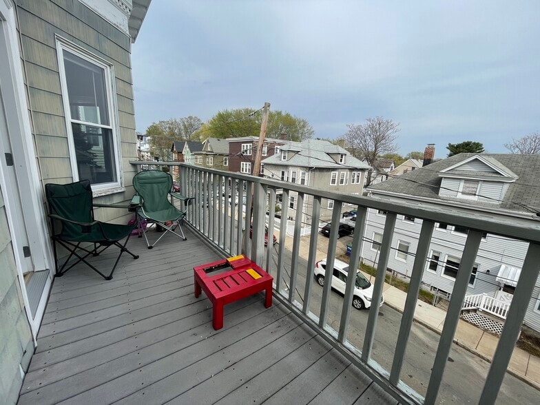 Building Photo - 81 Newbury St