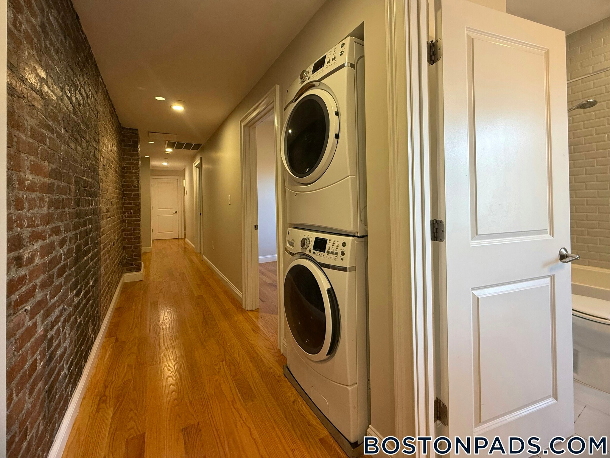 Building Photo - 151-153 Meridian St.