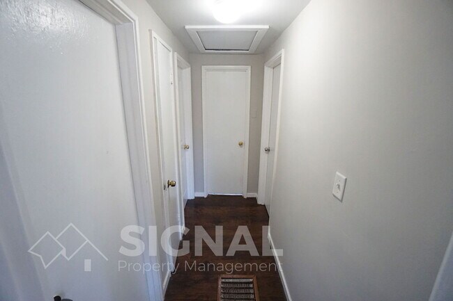 Building Photo - 540 Athens Ct