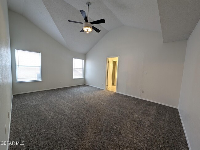 Building Photo - 3149 Crazy Horse Dr
