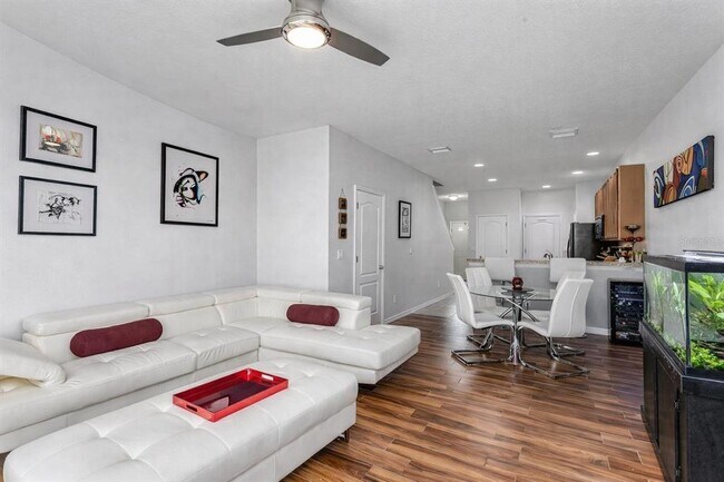 Building Photo - 5014 White Sanderling Ct