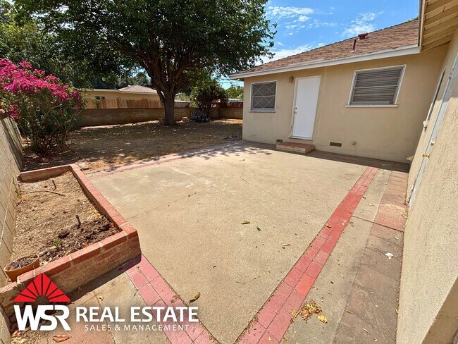 Building Photo - Charming 3-Bed Home in the Heart of Rivers...