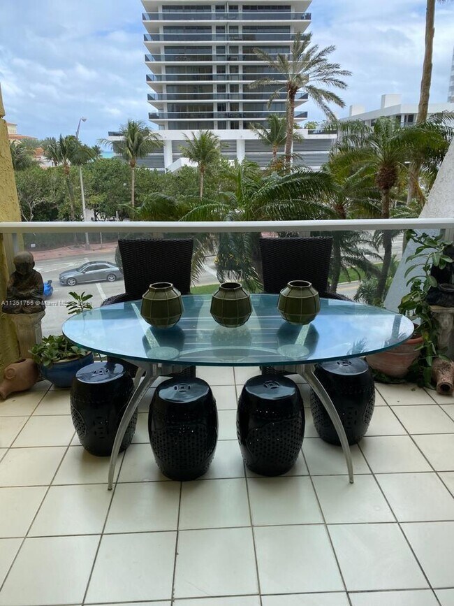 Building Photo - 5880 Collins Ave