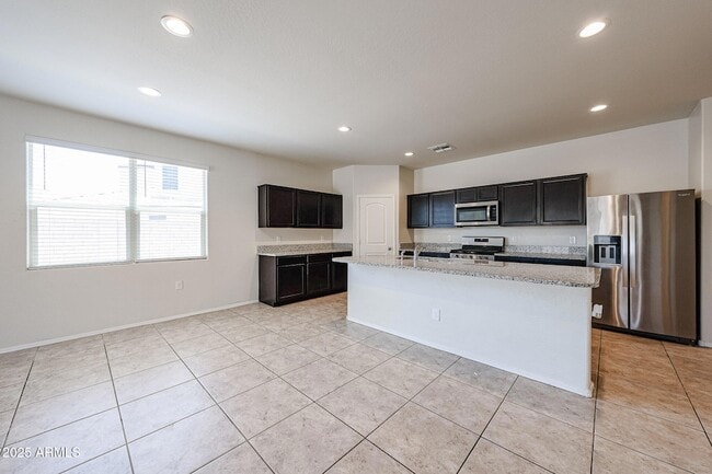 Building Photo - 31041 W Avalon Cir
