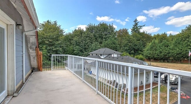 Building Photo - East Renton near Lake Kathleen MIL home - ...