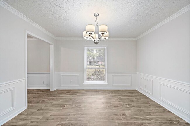 Building Photo - Gorgeous 4 bed/2.5 bath two story home in ...